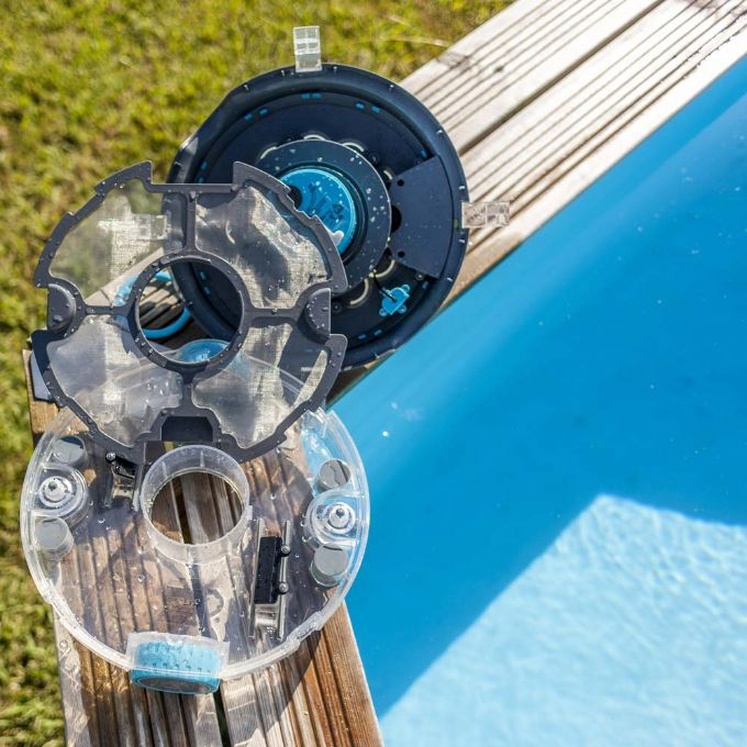 Swim & Fun Wet Runner Electric Pool Robot 27W