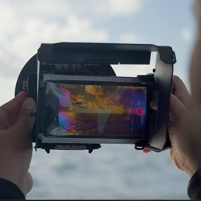 DIVEVOLK Foldable Screen Hood