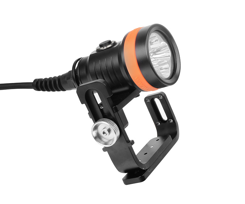 OrcaTorch D630 cannister diving flashlight with Goodman handle 4000 Lumen 3000mAh battery + charger